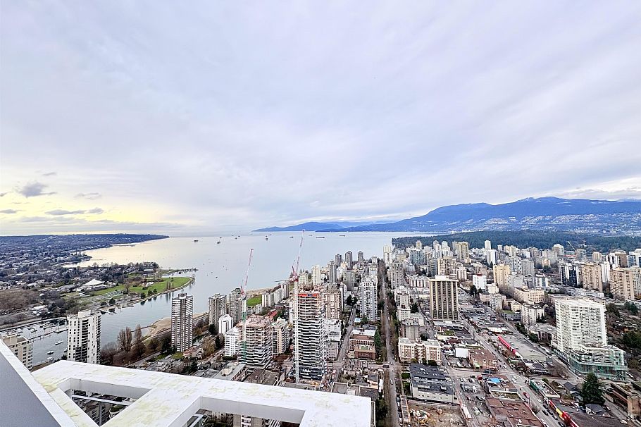 5901 1289 Hornby Street Vancouver, BC - 37