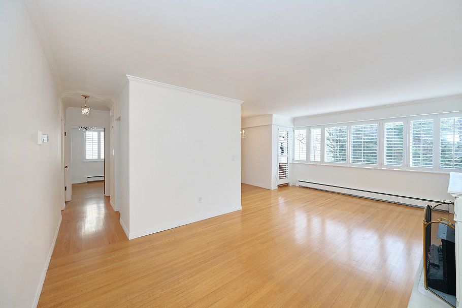 302 1315 Cardero Street Vancouver, BC - 4