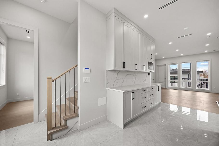 3015 E 19th Avenue Vancouver, BC - 13