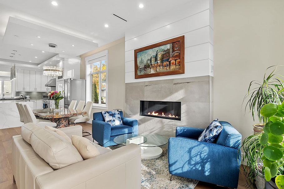 2699 E 7th Avenue Vancouver, BC - 3