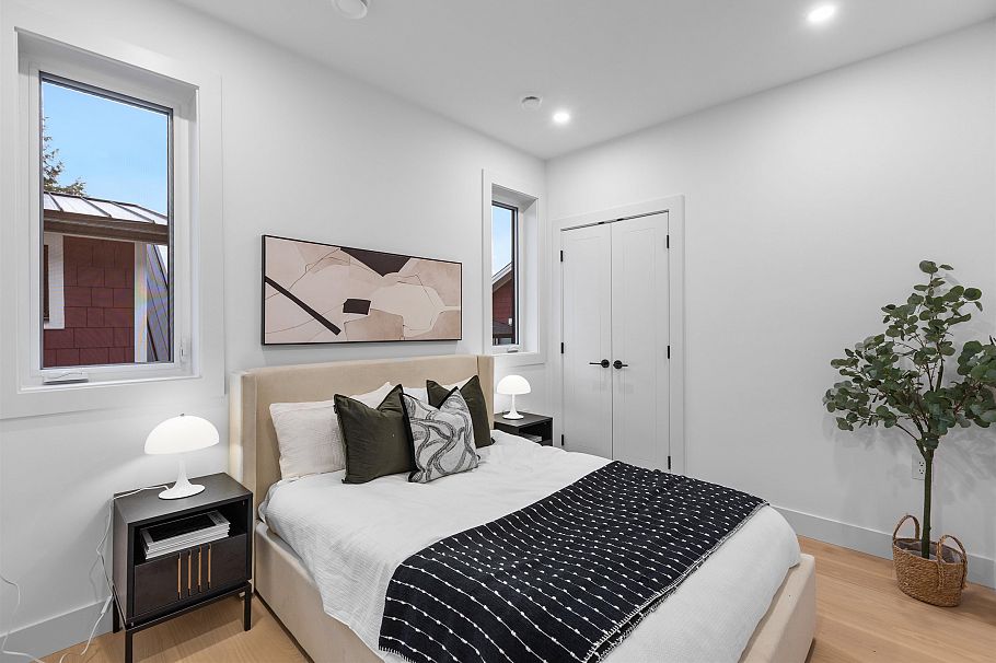 2609 Dundas Street Vancouver, BC - 11