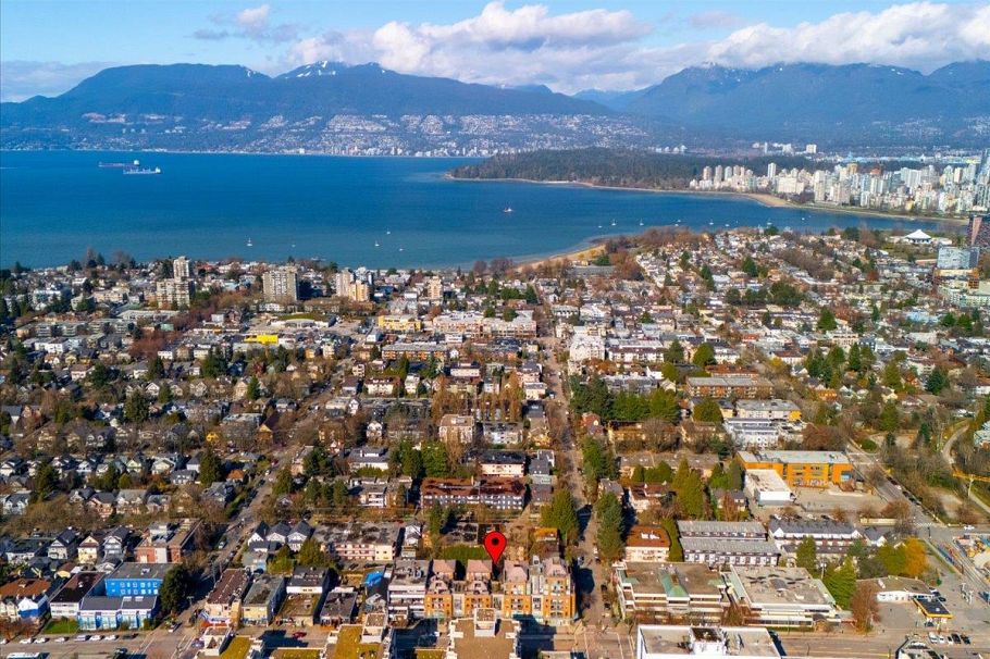 202 2483 Yew Street Vancouver, BC - 21