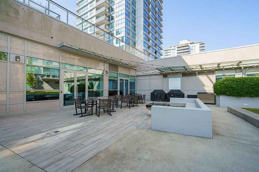 306 125 E 14th Street Vancouver, BC - 25