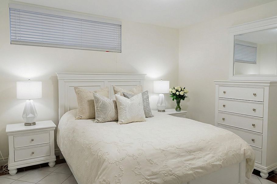 3056 W 11th Avenue Vancouver, BC - 28