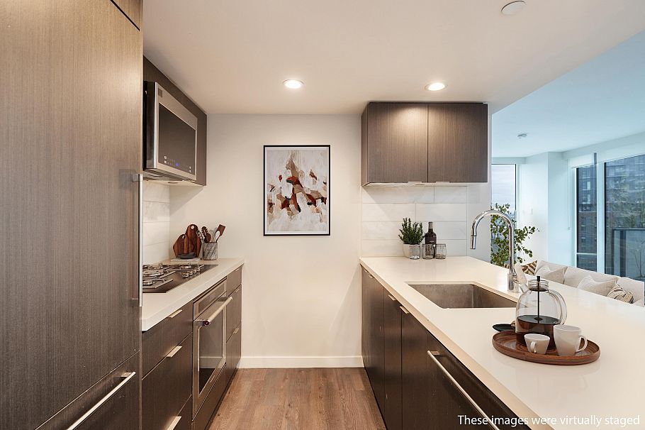 402 8238 Lord Street Vancouver, BC - 4