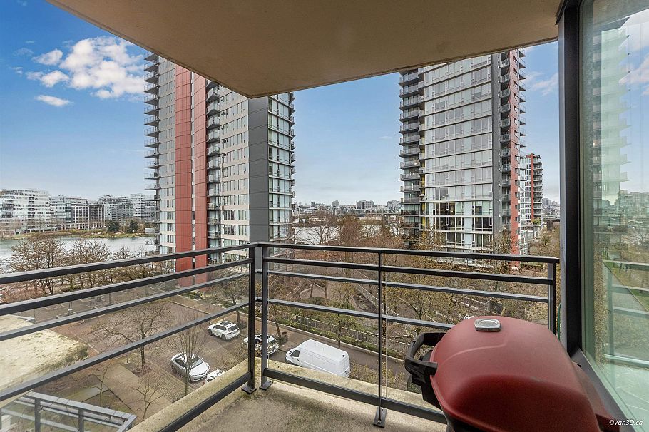 703 33 Smithe Street Vancouver, BC - 5