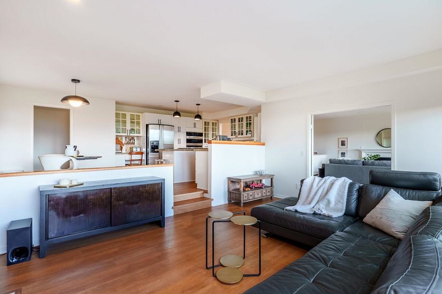 1987 W 35th Avenue Vancouver, BC - 14