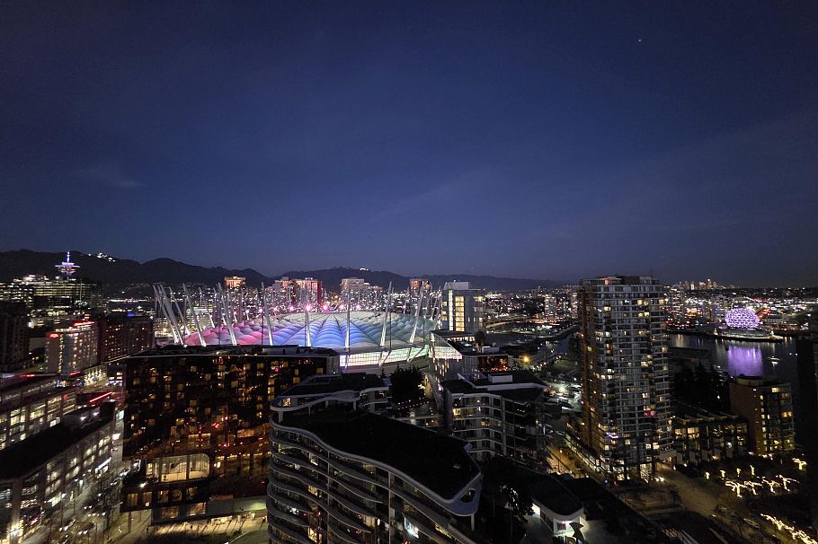 2816 89 Nelson Street Vancouver, BC - 2