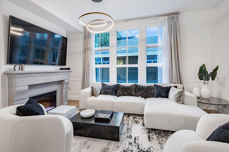 204 1009 Laurier Avenue Vancouver, BC - 5