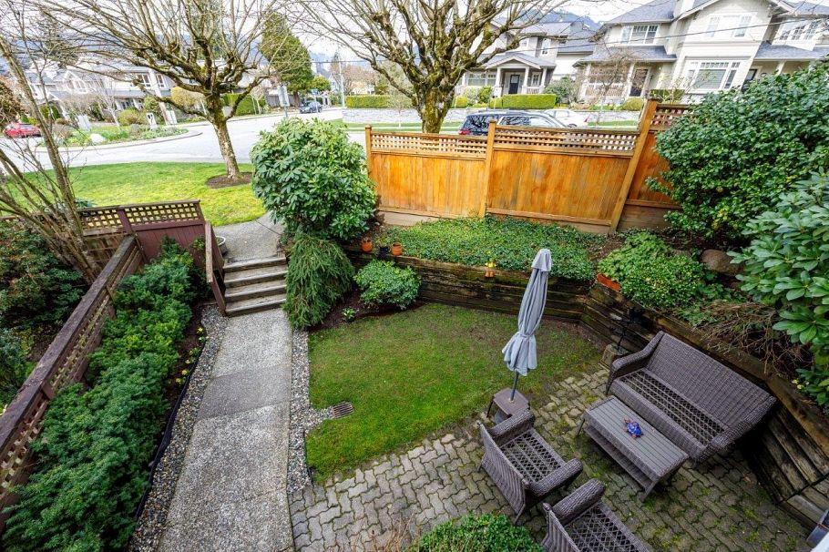 2 261 W 16th Street North Vancouver, BC - 32