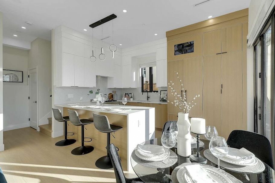 2 3558 Turner Street Vancouver, BC - 19