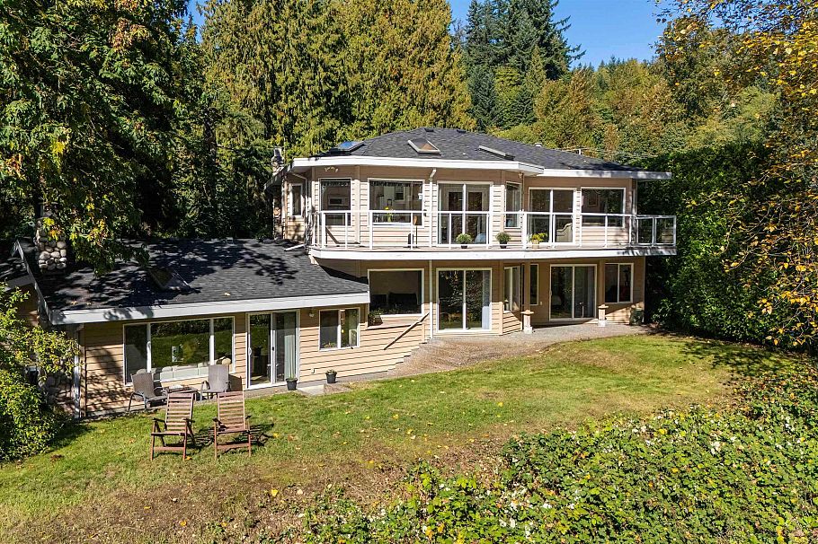 682 Seymour Boulevard North Vancouver, BC - 39