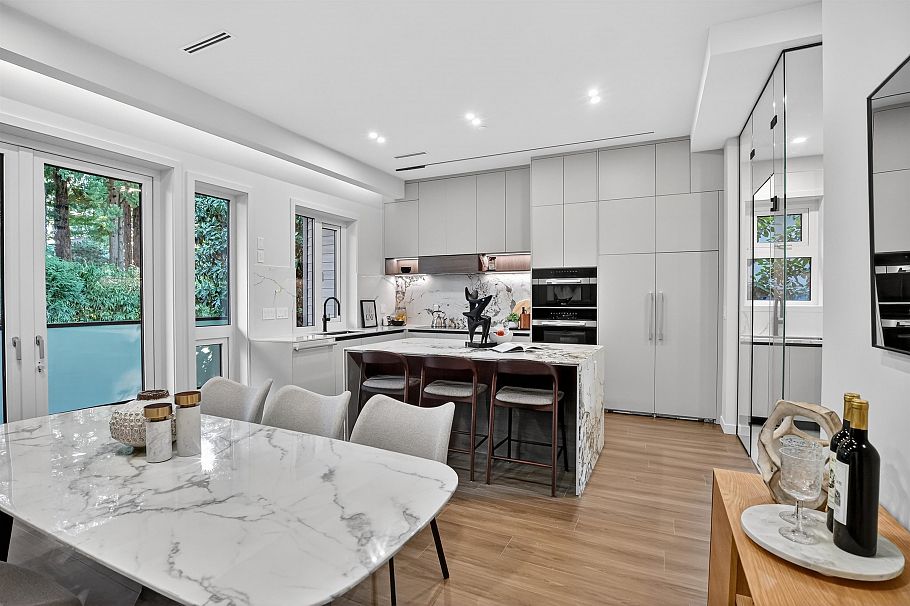 3548 W 35th Avenue Vancouver, BC - 8