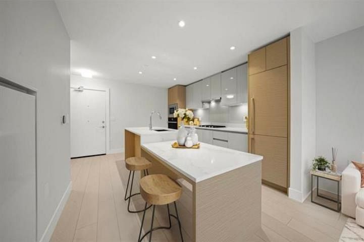 607 3538 Sawmill Crescent Vancouver, BC - 2