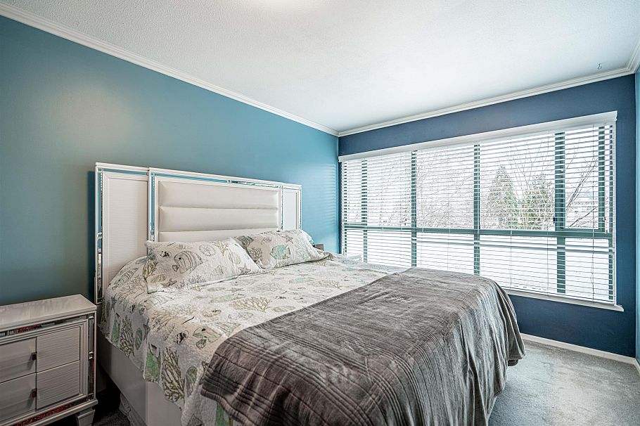 P02 223 Mountain Highway North Vancouver, BC - 21