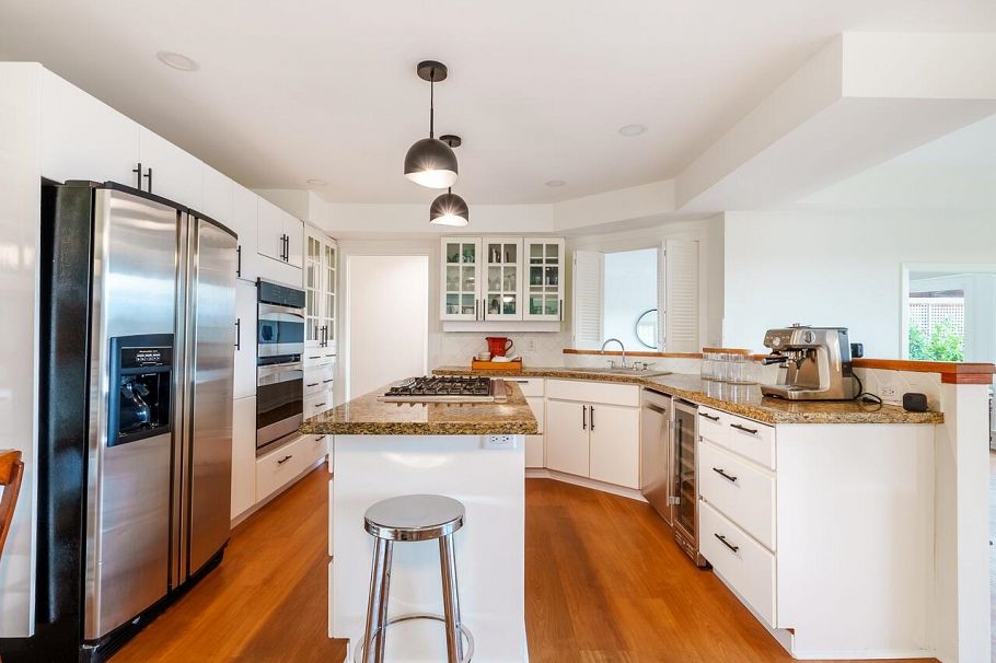 1987 W 35th Avenue Vancouver, BC - 16