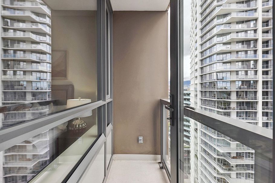 2203 1308 Hornby Street Vancouver, BC - 27