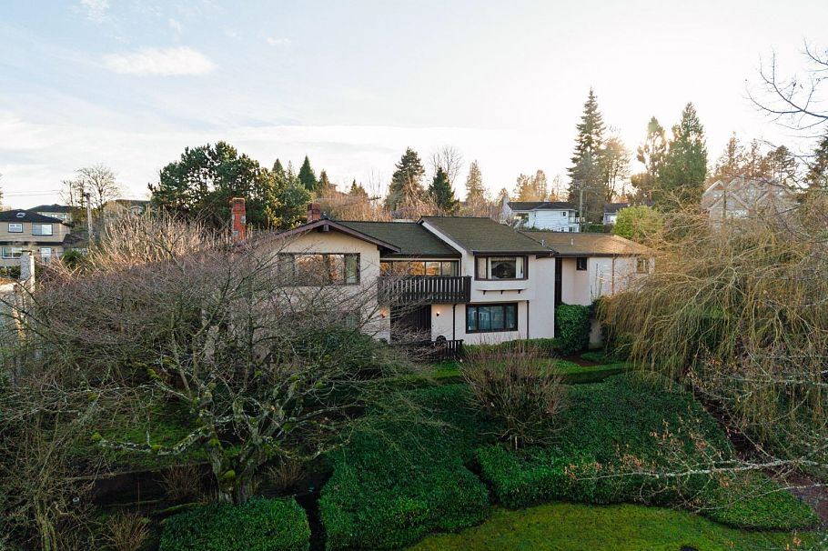 2296 W 32nd Avenue Vancouver, BC - 10