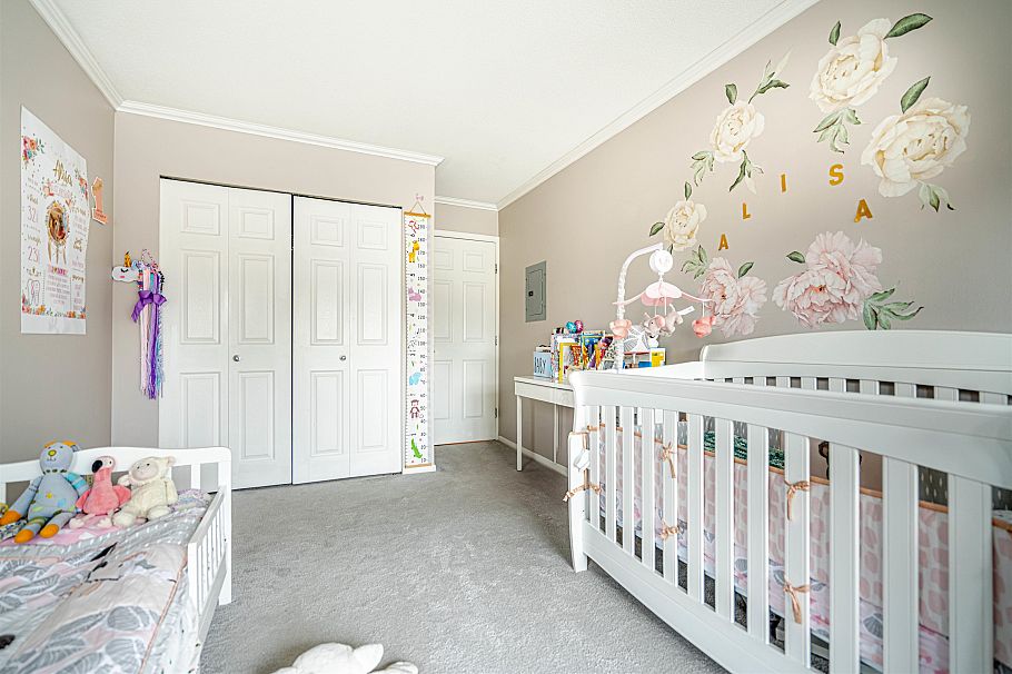 P02 223 Mountain Highway North Vancouver, BC - 19