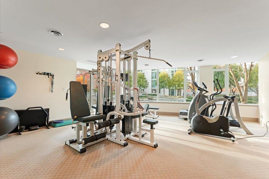 205 1717 Bayshore Drive Vancouver, BC - 34