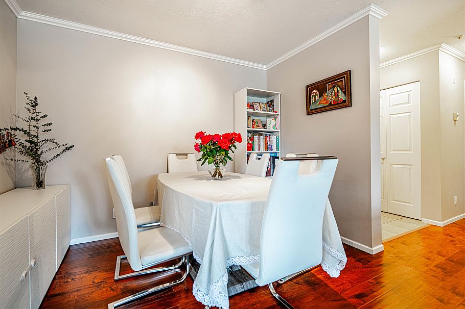 P02 223 Mountain Highway North Vancouver, BC - 9