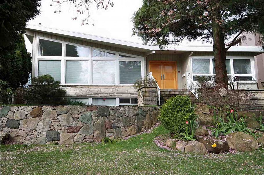 6921 Laurel Street Vancouver, BC - 2