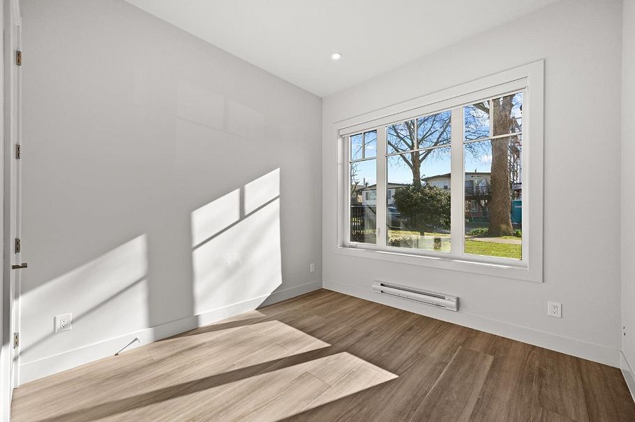 3015 E 19th Avenue Vancouver, BC - 29