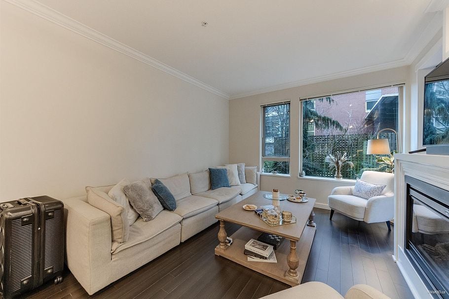 217 119 W 22nd Street North Vancouver, BC - 8