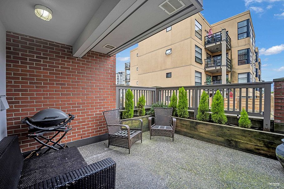 207 305 Lonsdale Avenue North Vancouver, BC - 27