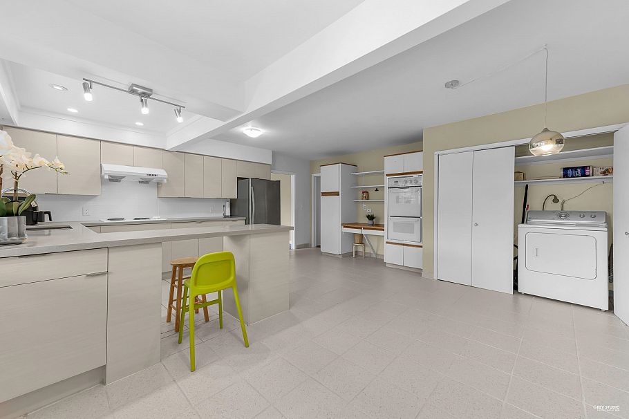 4425 Maple Street Vancouver, BC - 9