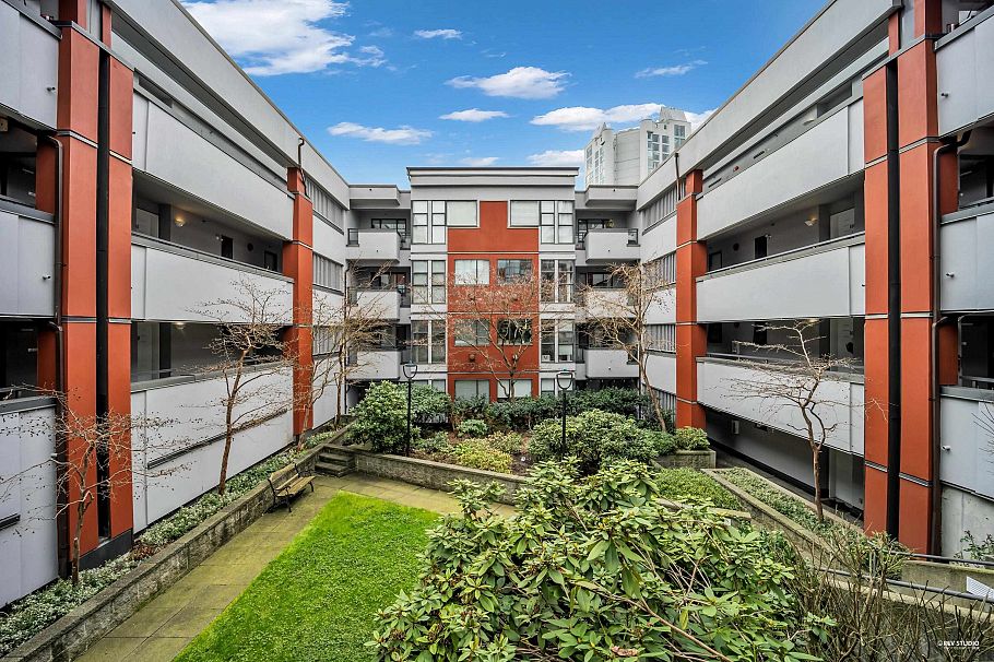 207 305 Lonsdale Avenue North Vancouver, BC - 33