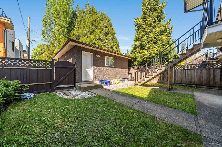 7531 Oak Street Vancouver, BC - 36