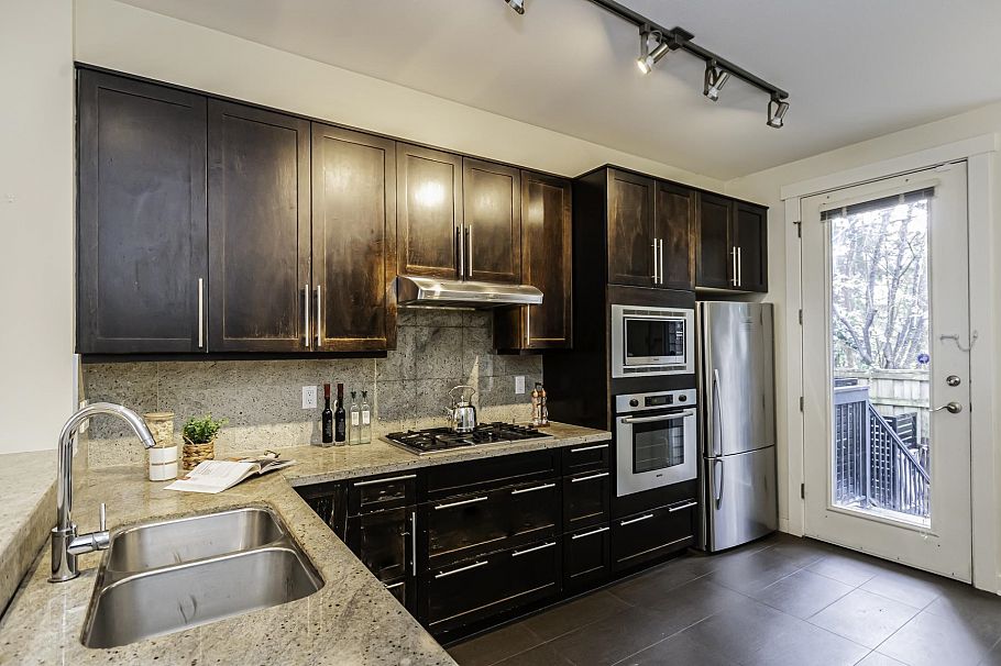 6608 Arbutus Street Vancouver, BC - 12