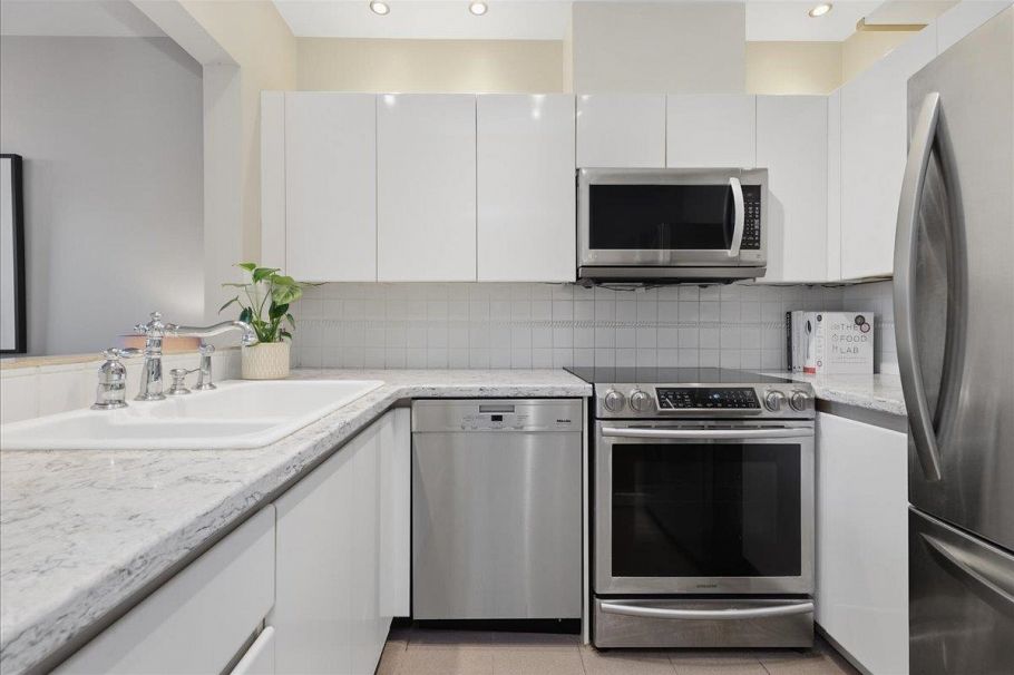 202 2483 Yew Street Vancouver, BC - 11