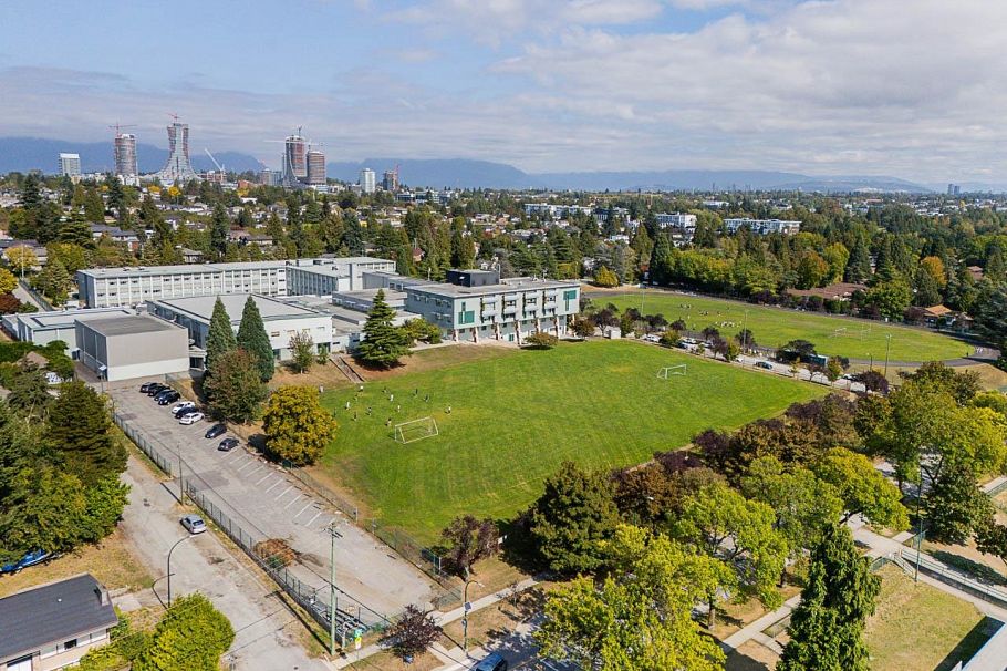 970 W 64th Avenue Vancouver, BC - 21