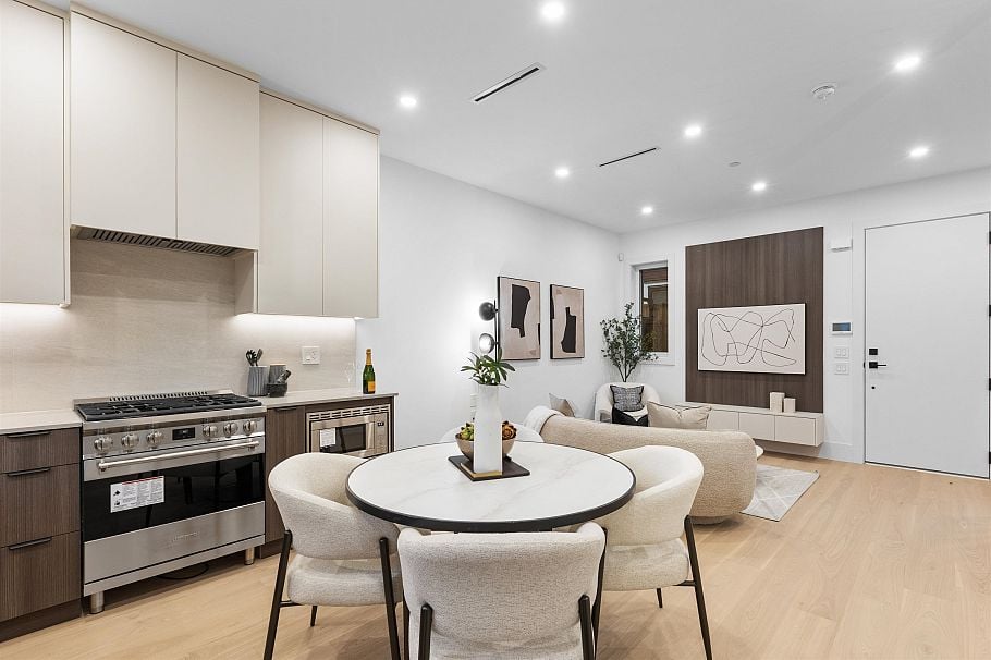 2609 Dundas Street Vancouver, BC - 6