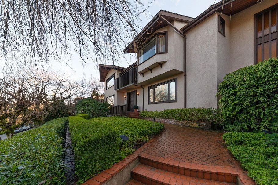 2296 W 32nd Avenue Vancouver, BC - 22