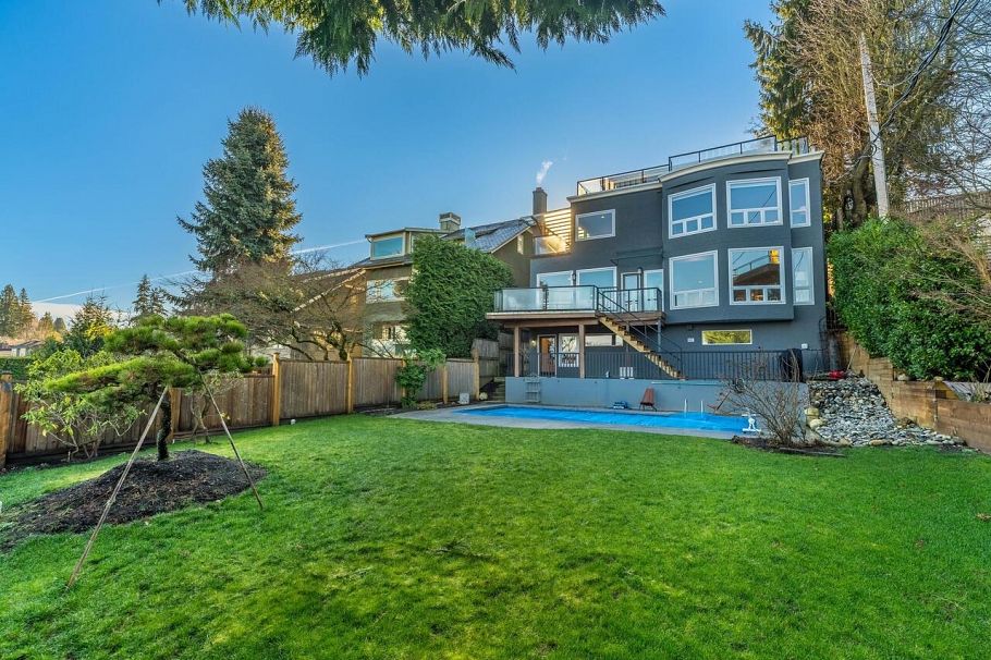 1987 W 35th Avenue Vancouver, BC - 6