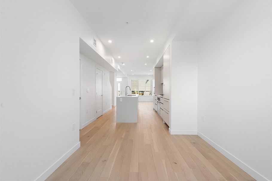 873 W 33rd Avenue Vancouver, BC - 5