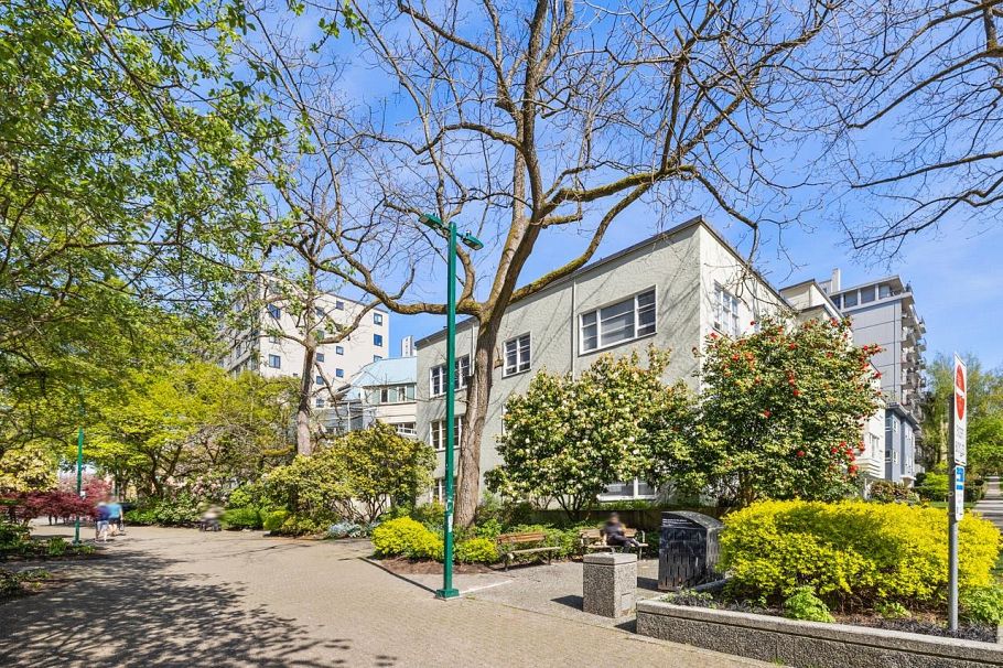 204 1565 Burnaby Street Vancouver, BC - 23