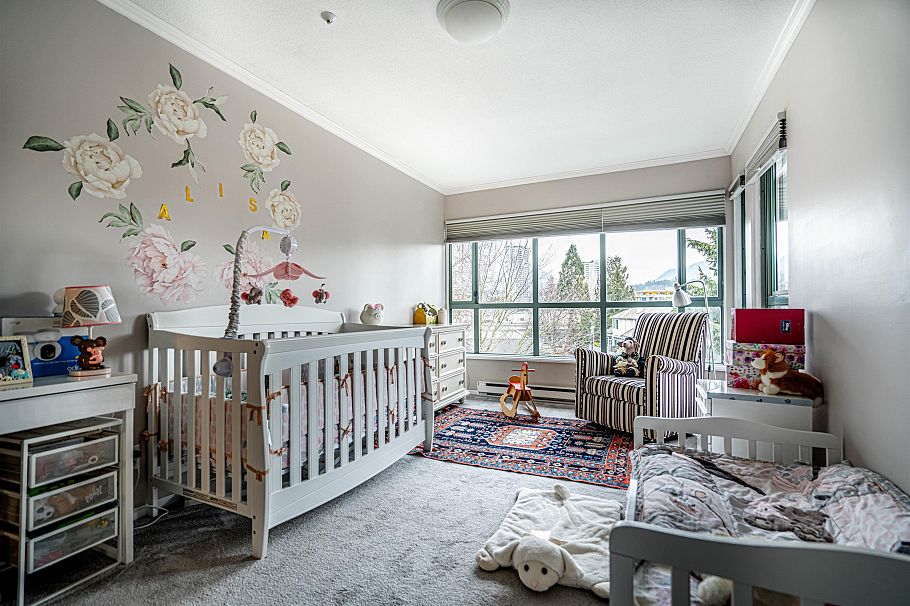 P02 223 Mountain Highway North Vancouver, BC - 17