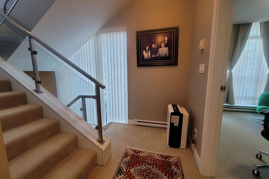 TH2 2077 Rosser Avenue Burnaby, BC - 6