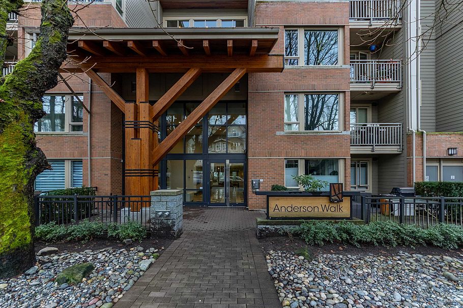 217 119 W 22nd Street North Vancouver, BC - 2