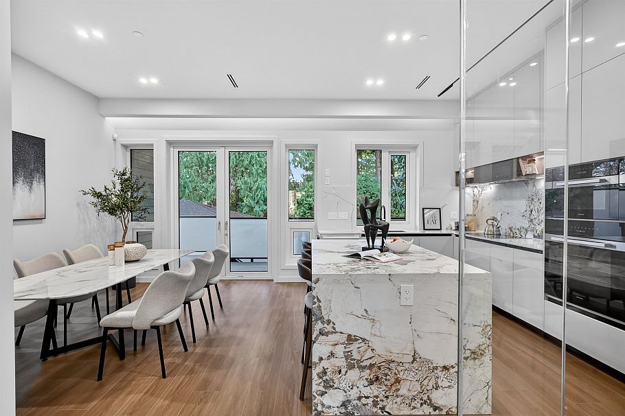 3548 W 35th Avenue Vancouver, BC - 9