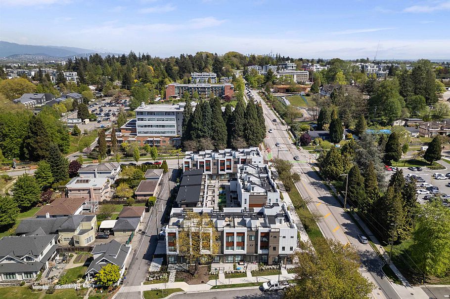 873 W 33rd Avenue Vancouver, BC - 21