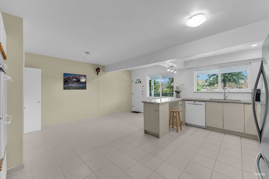 4425 Maple Street Vancouver, BC - 12