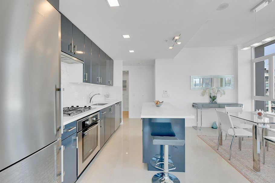 1102 172 Victory Ship Way North Vancouver, BC - 12