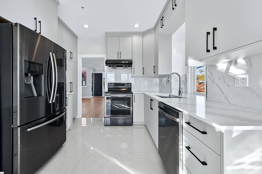 392 E 63rd Avenue Vancouver, BC - 9