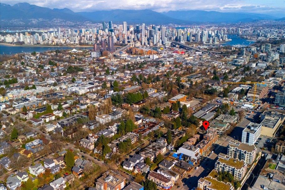 202 2483 Yew Street Vancouver, BC - 23