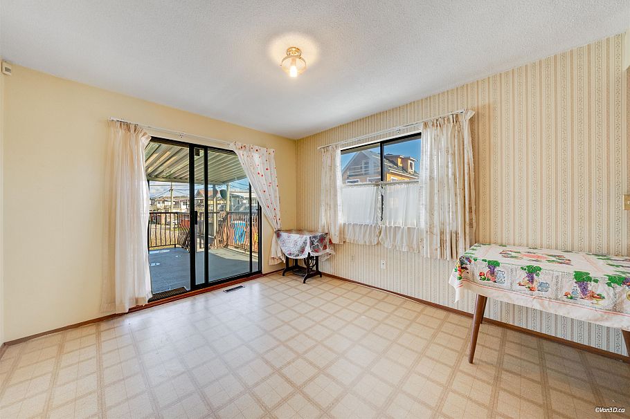 2175 E 54th Avenue Vancouver, BC - 13